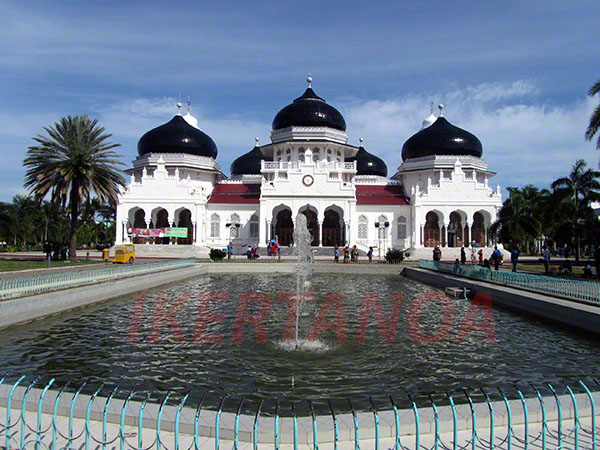 De Medan a Banda Aceh, Sumatra, Indonesia. Mezquita Mesjid Raya Baiturrahman en Banda Aceh - Viajes Ikertanoa