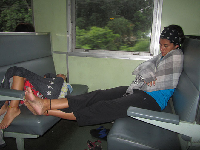 Tren a Sungai Kolok camino de Malasia. Viajes a Tailandia con Viajes Ikertanoa