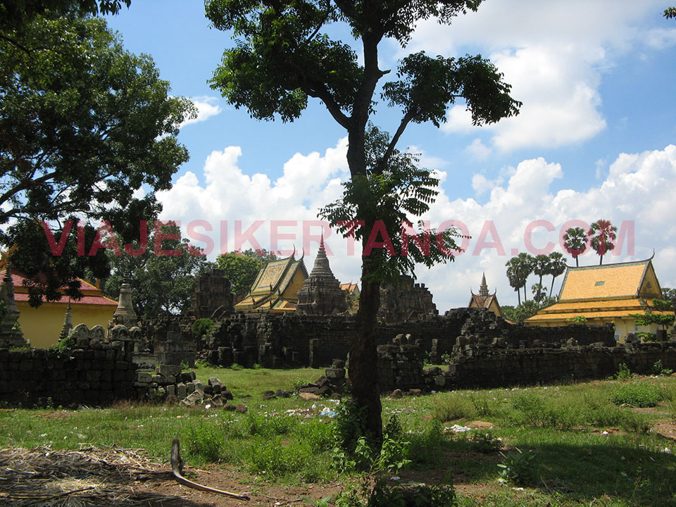 Templos de Nokor Bachey en Kampong Cham en Camboya.