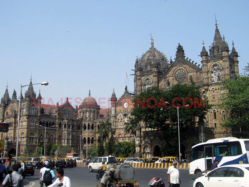 Estación de trenes Victoria en Bombay, India.