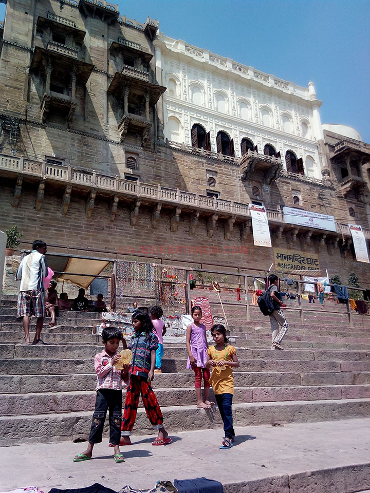 Manmandir Ghat en Varanasi, India.