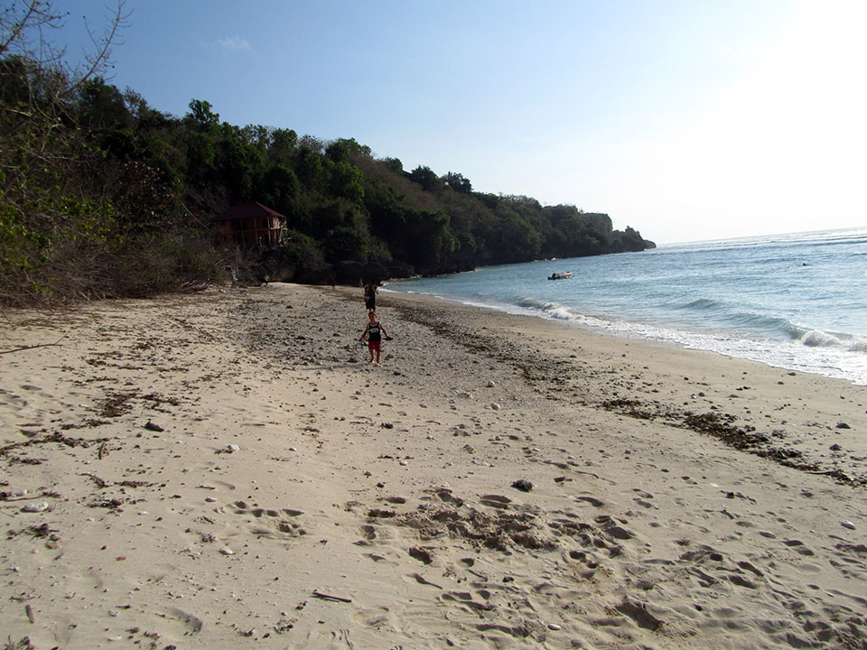 Playa de Padang Padang en la Península de Bukit en Bali, Indonesia