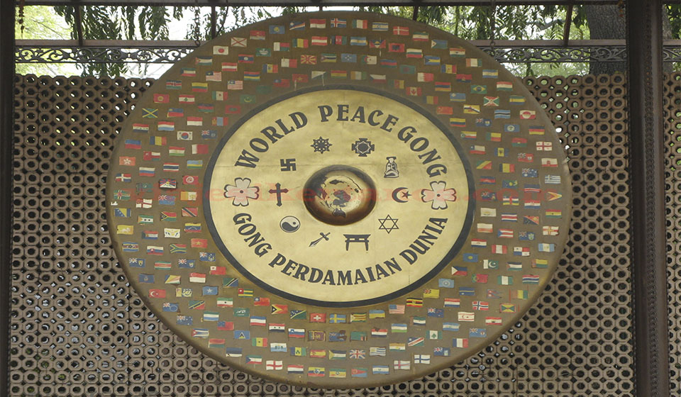 El Gong de la paz en la casa de Gandhi en Nueva Delhi, India